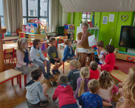 Thema kunst: mevrouw Cecile komt vertellen over haar kunstwerken!