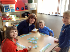 Grootouders op bezoek in de klas